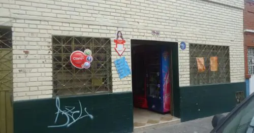 TIENDA DE BARRIO  CARRERA 18C